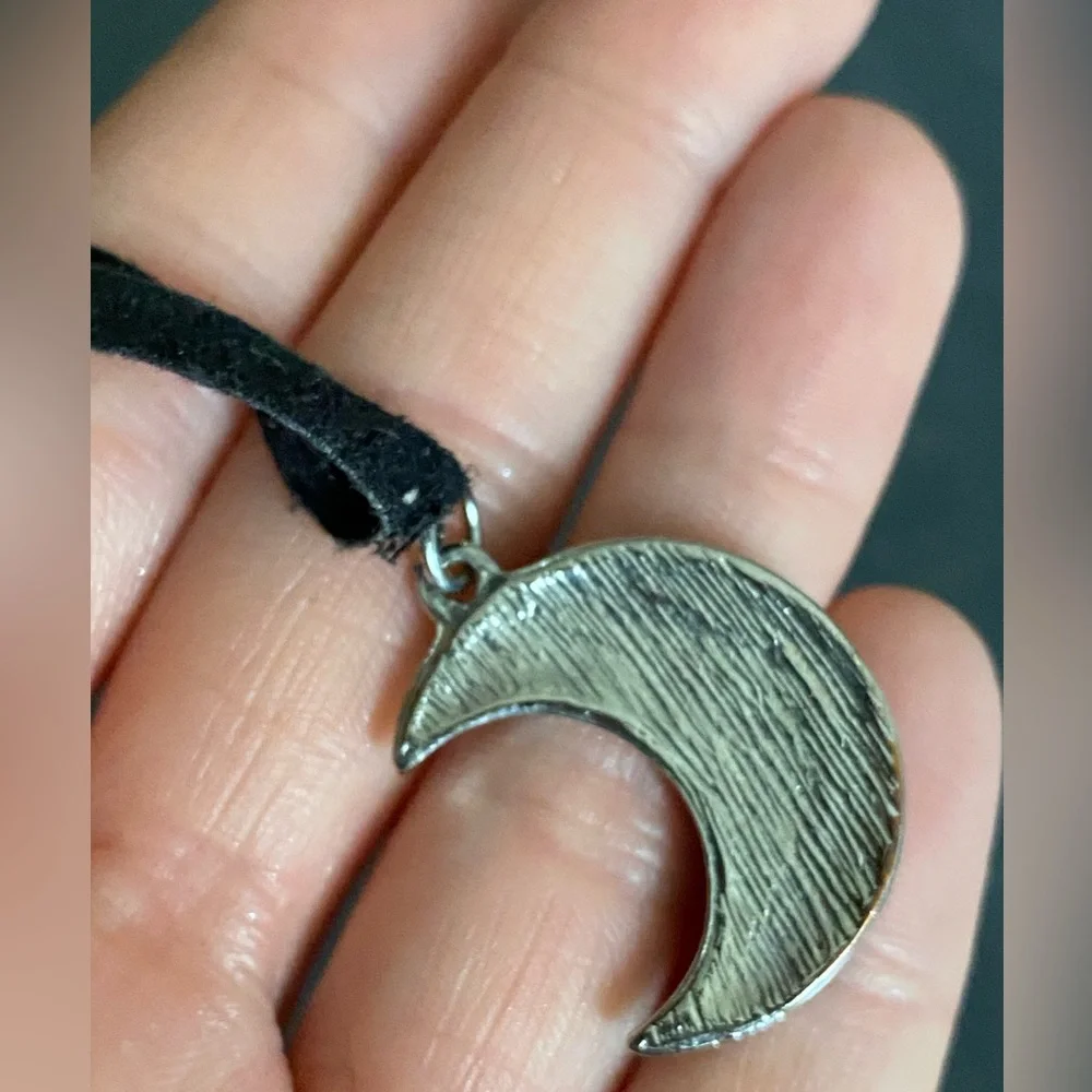 Hot Topic black crescent moon enamel charm necklace